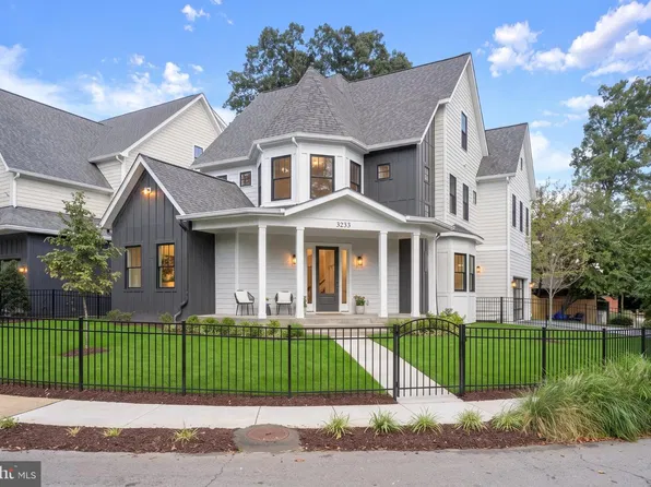 3233 4th St N, Arlington, VA 22201