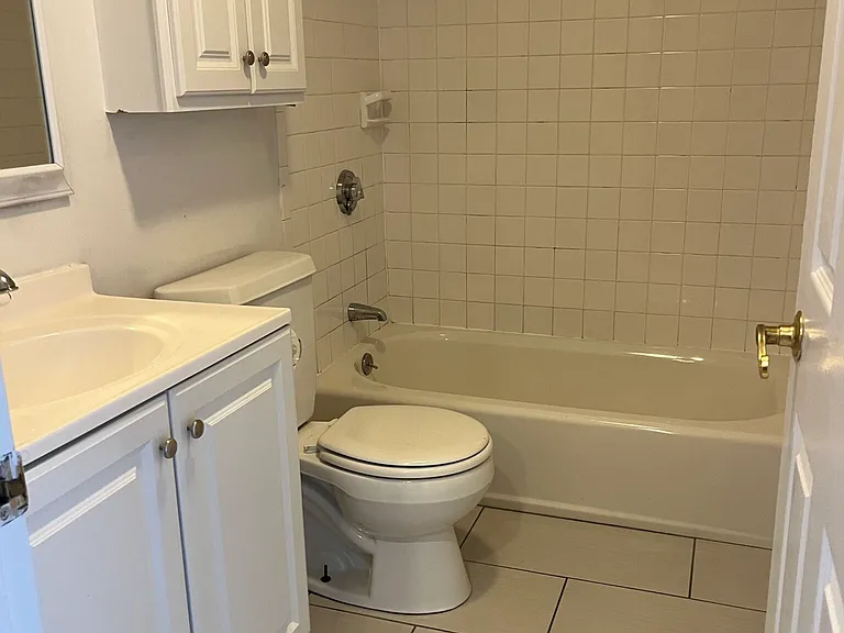 1750 Washington St #11 — Photo 18