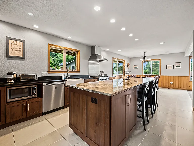 9581 E Leavenworth Rd — Photo 13