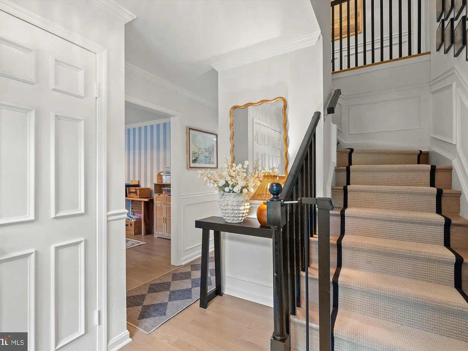 4 bed, 2.5 bath, 3460 sqft, $5,500 — Photo 4
