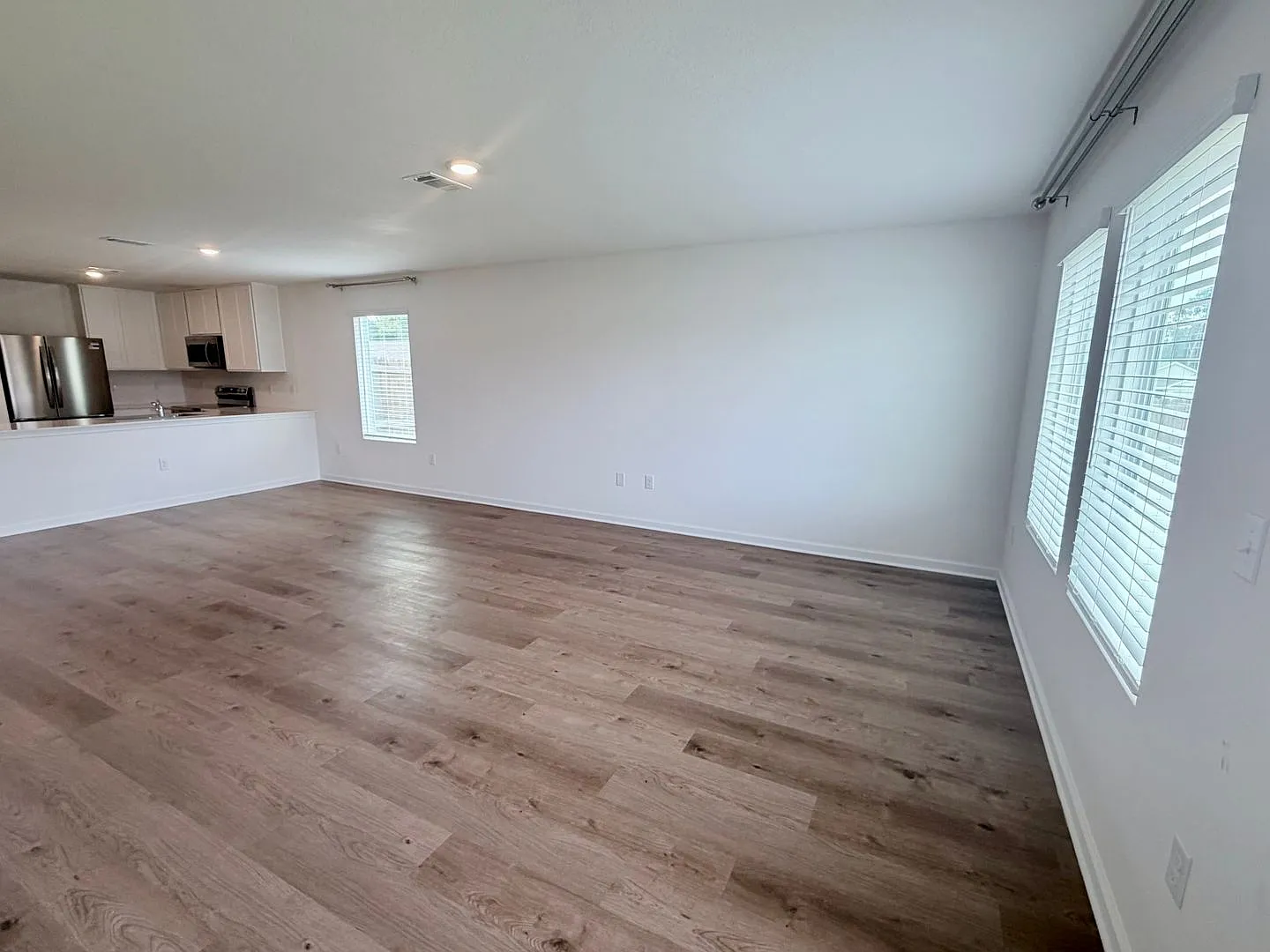 Spacious 4-Bedroom Home + Bonus Room — Photo 3