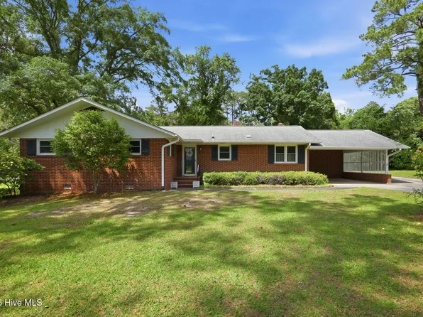 3030 Fairway Road, Morehead City, NC 28557