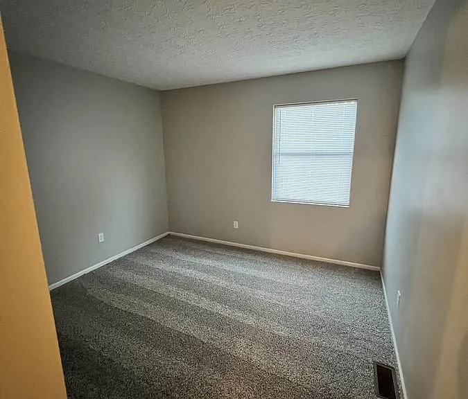 3909 Heatherglen Dr — Photo 16