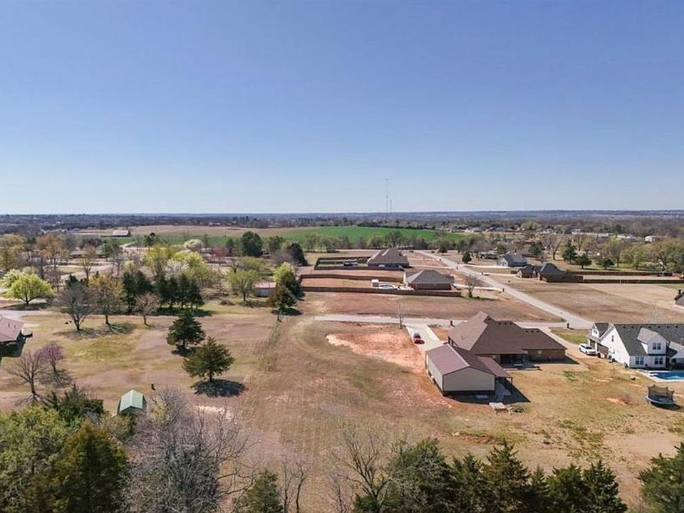 1st image of 70 Kristin Rd Lot 8