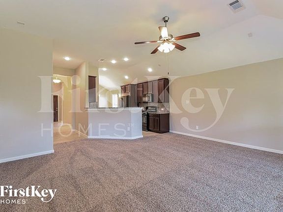 2nd image of 4818 La Piedra Ln