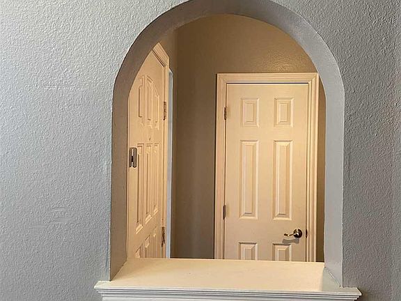 5th image of 6 Northpark Dr