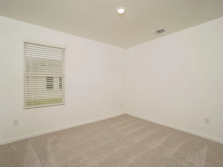 543 Roquefort St — Photo 11