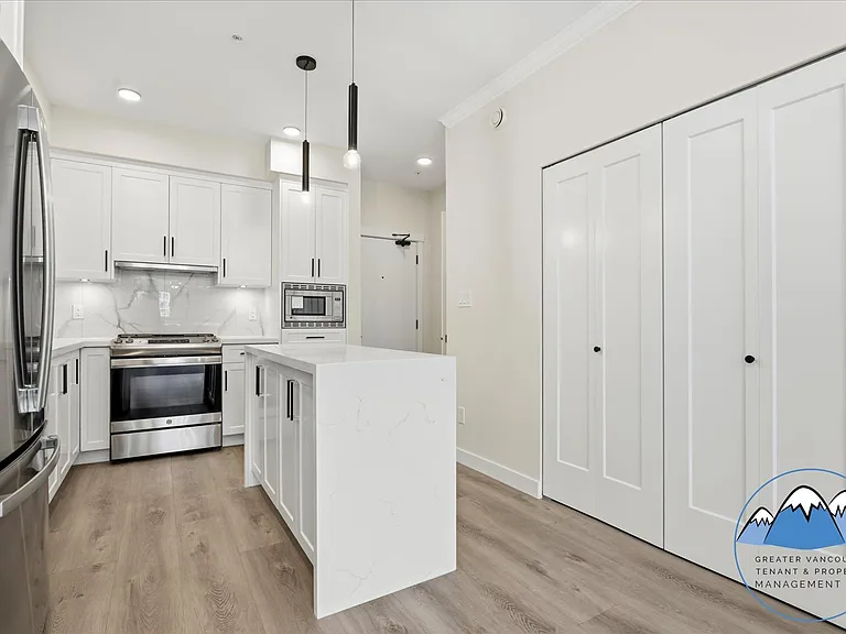 22229 Brown Ave — Photo 4