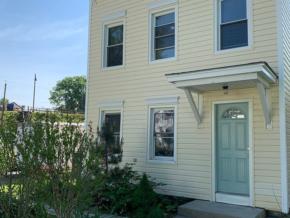 1st image of 2 Short 6th St #1