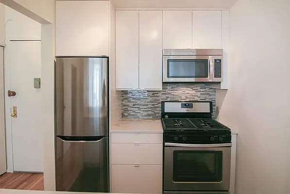 Rented by Horowitz Real Estate | media 28