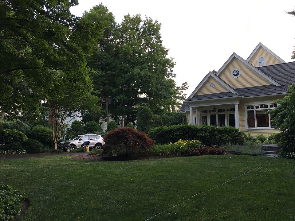 2nd image of 407 Chester Ave