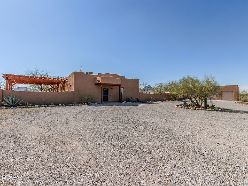 1st image of 21151 W Mullins Ln