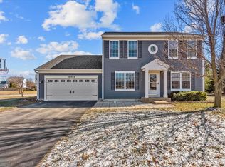 10469 Lancaster St, Huntley, IL 60142