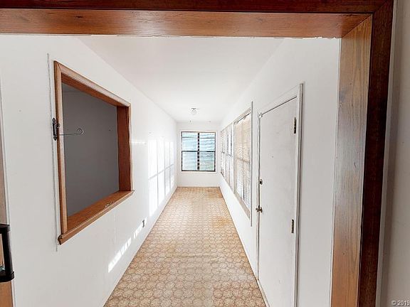 3rd image of 104 N 13th St