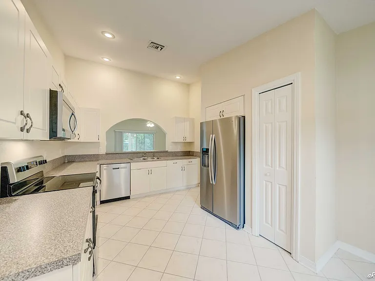 106 Middleburg Dr — Photo 11