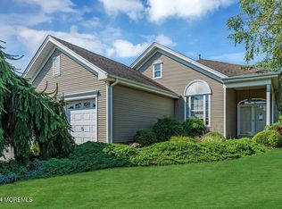 1521 Wishing Well Ln, Wall Township, NJ 08736