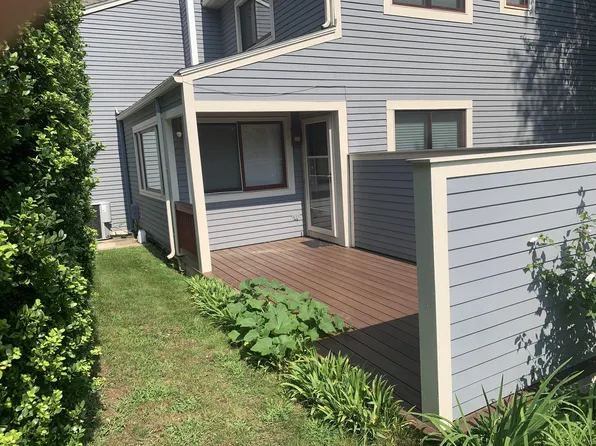 17 Spinnaker Way, Portsmouth, NH 03801