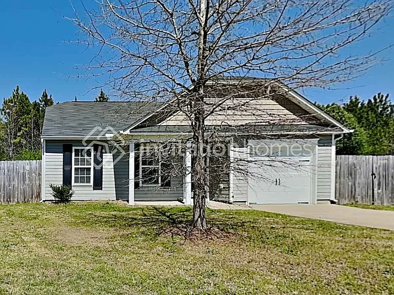 108 Sampson Ct — Photo 1