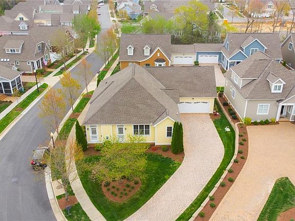 3rd image of 9329 Amberleigh Cir