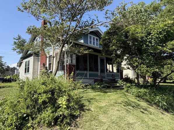 435 W William St, Delaware, OH 43015
