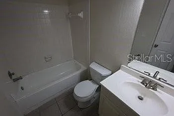 1155 Thayer St — Photo 11