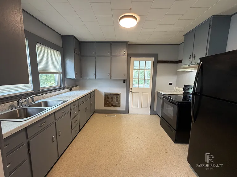 950 Old Asheville Hwy — Photo 6