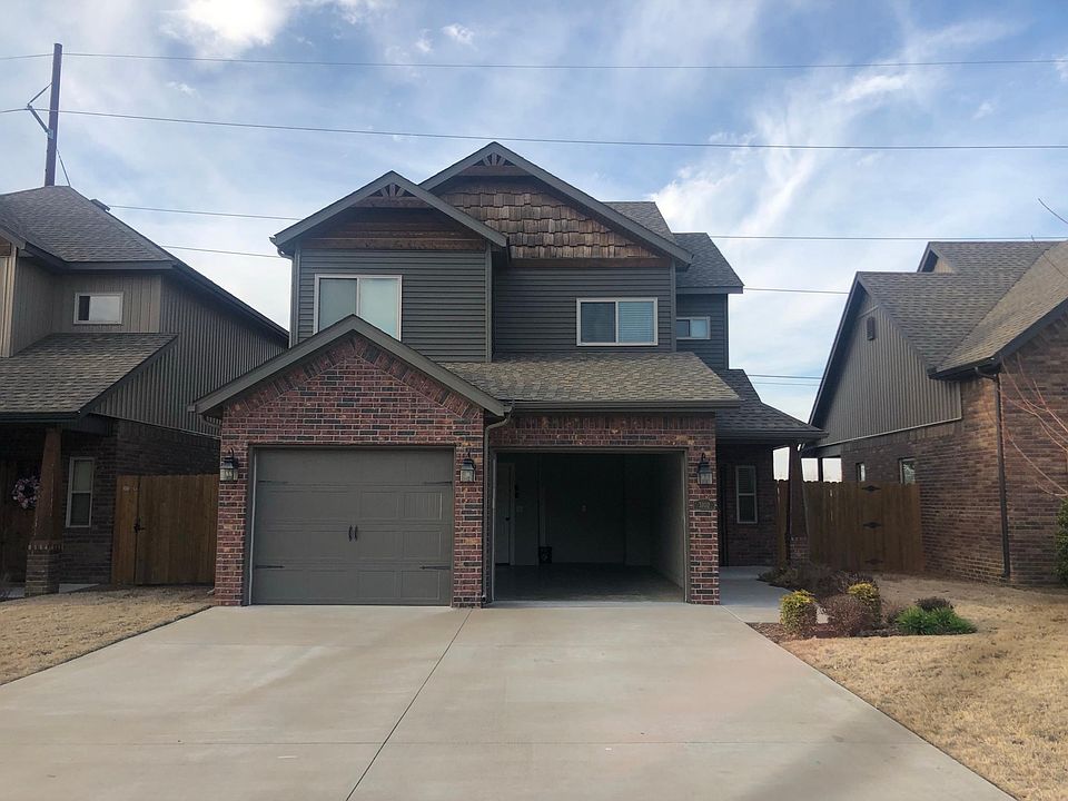1st image of 3102 SW Riverstone Ave