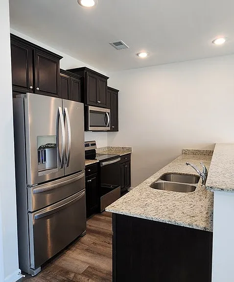 2920 Old Field Rd — Photo 4