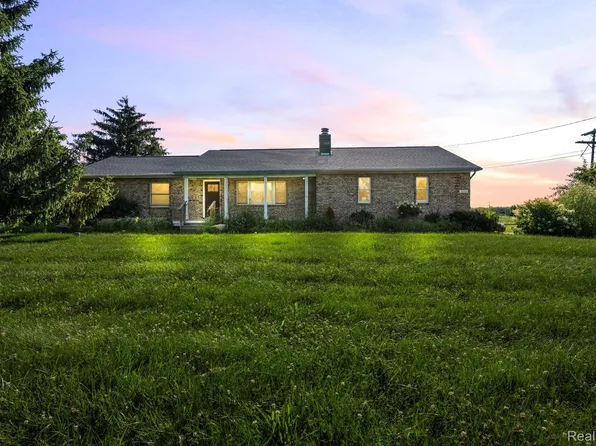 5466 Webster Rd, Flint, MI 48504