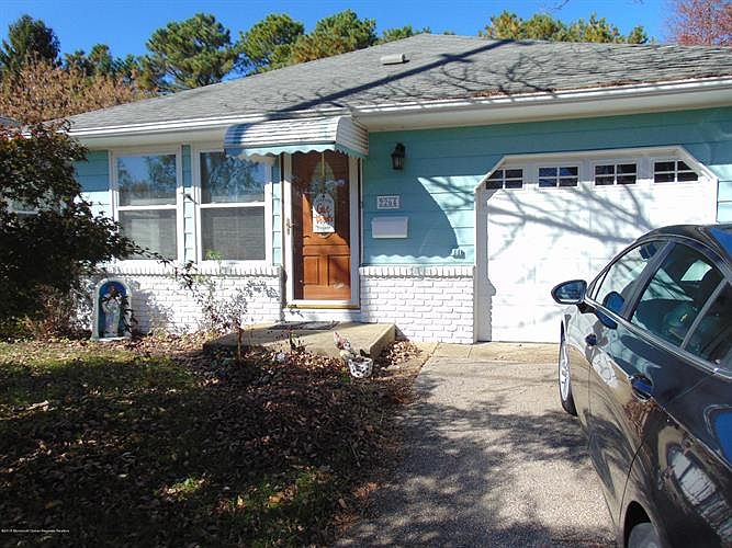 1st image of 2264 Mount Hood Ln