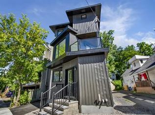 19 Merton St #A, Ottawa, ON K1Y 1V4