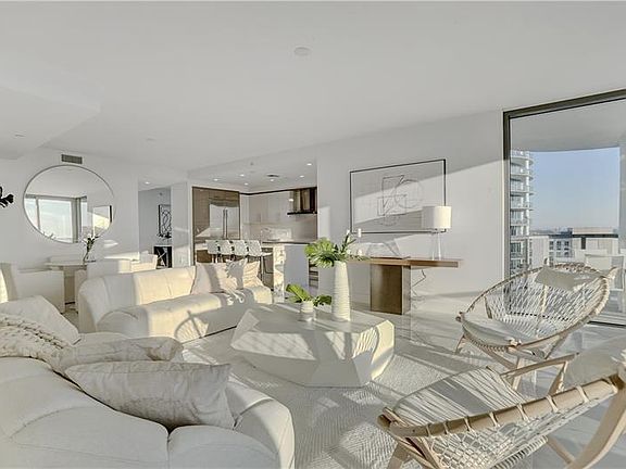 5th image of 100 E Las Olas Blvd #4004