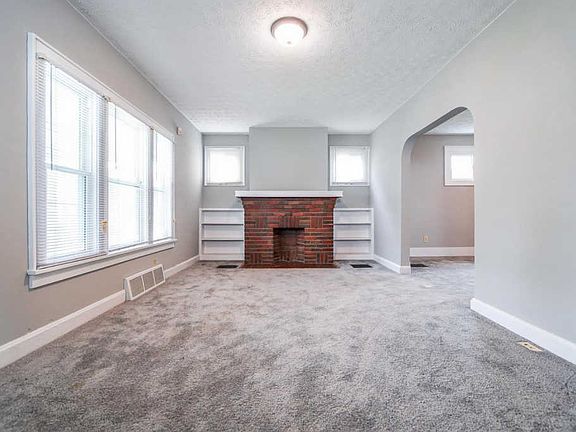 3rd image of 2162 Willamont Ave