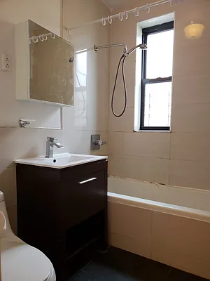 Rented by Lang Realty LLC | media 19