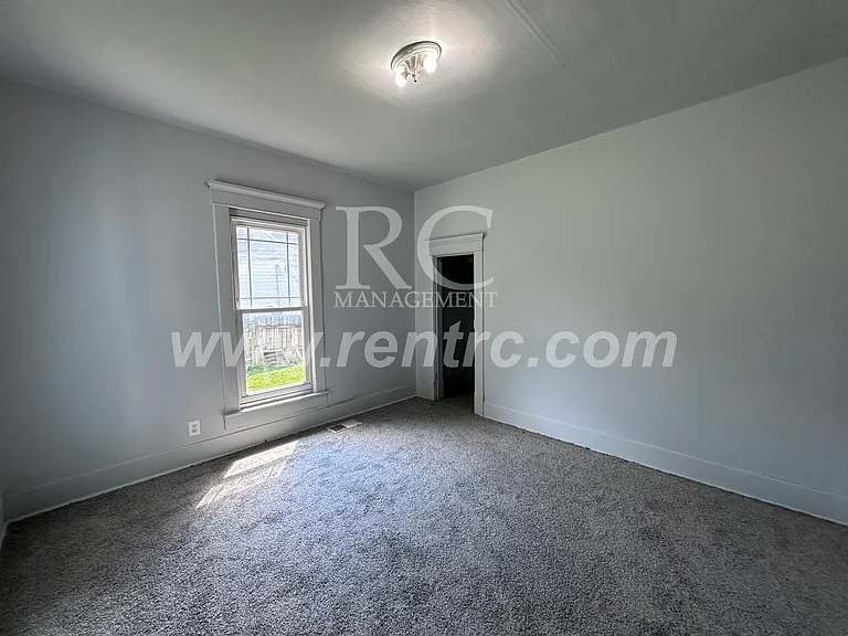 15 N Jefferson St #N — Photo 12