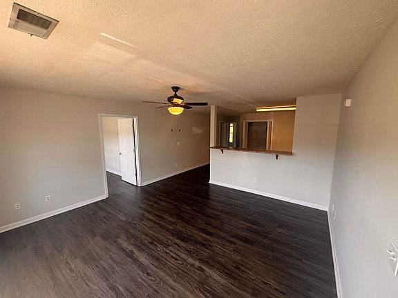 4th image of 100-132 Williams Rd #112