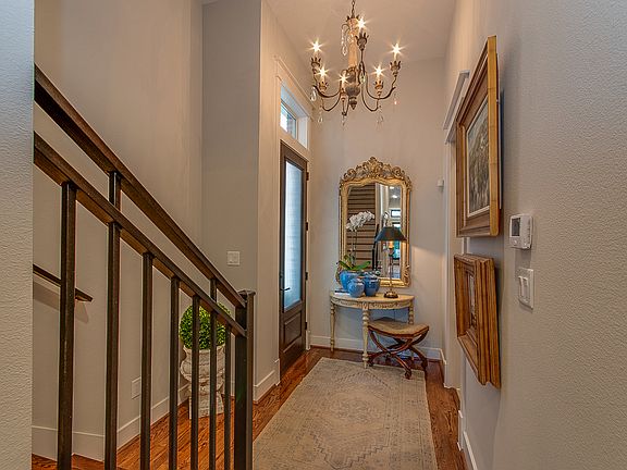 3rd image of 4730 Oakshire Dr
