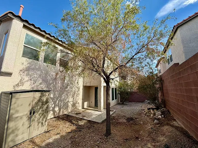 7983 Dutch Villas St — Photo 20