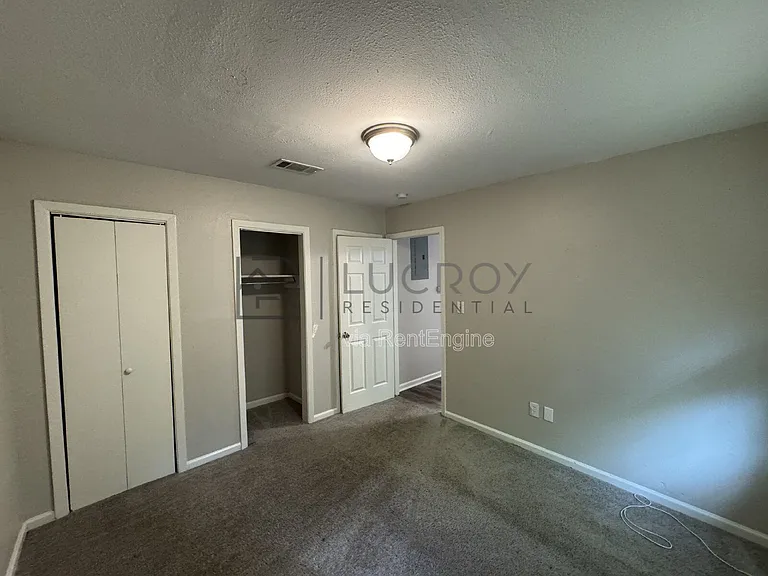 227 Lawrence Rd — Photo 9