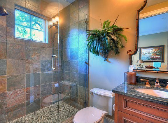 Den/Office bath