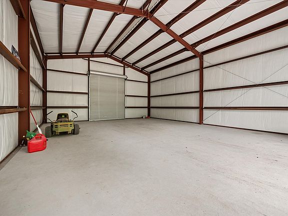 5th image of 12868 Levi Rd