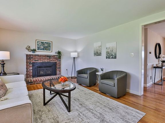 4th image of 84 Converse St