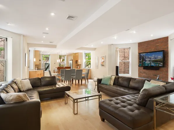 210 West 82nd Street TH image 3 of 14