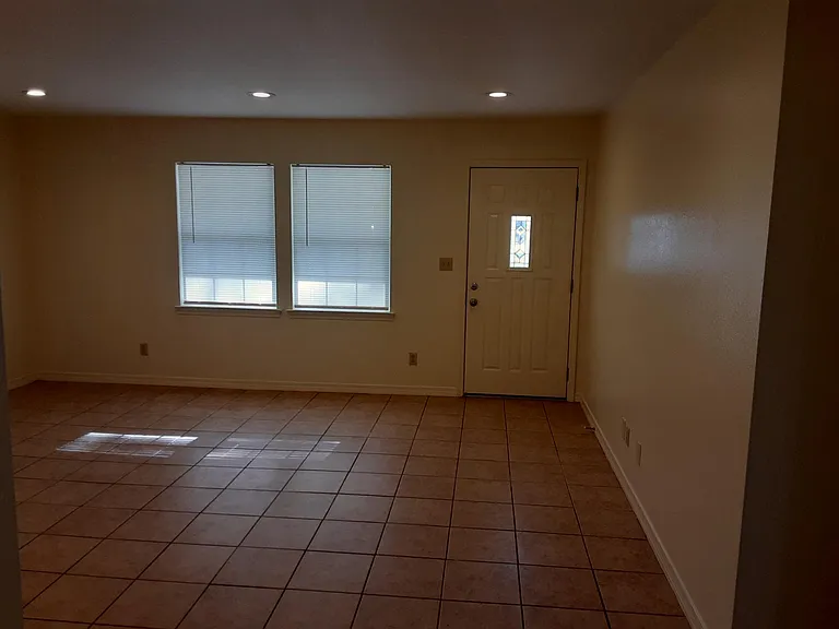 12182 Fernwood Dr W — Photo 7