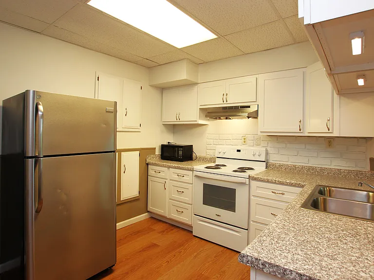 30665 Gerard Dr — Photo 4