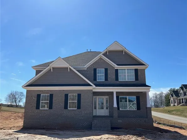 8011 Back 9 Dr #59, Stokesdale, NC 27357