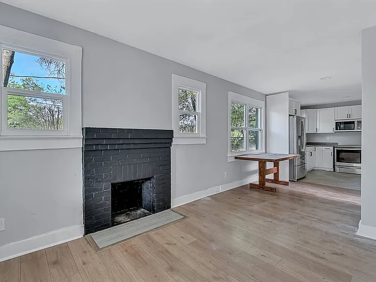 1863 W 29th St — Photo 15