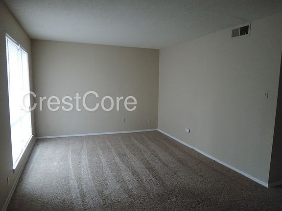 4th image of 2824 Los Gatos Ct APT 4