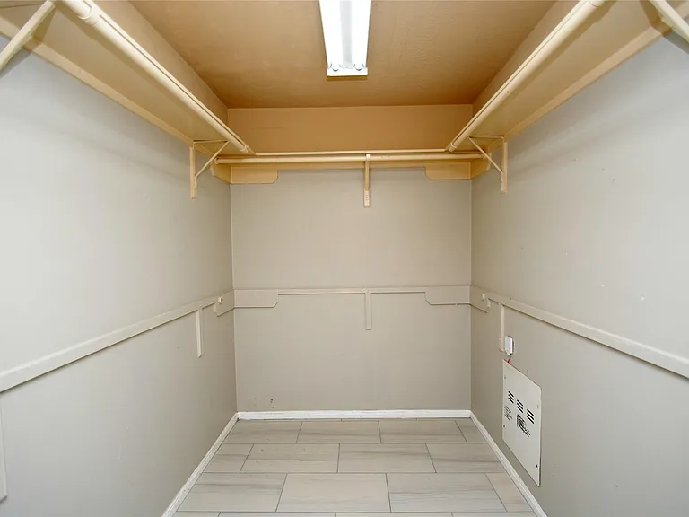 5910 Sugar Field Ln — Photo 29
