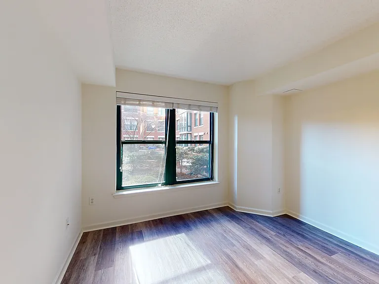 1301 Thomas Circle — Photo 55